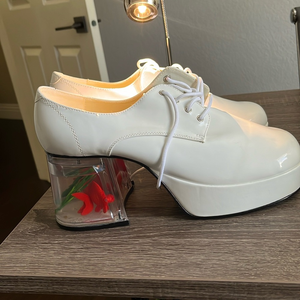 Boogies Shoes-super fun for Halloween costume. Men’s size 12-13.